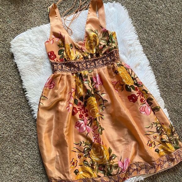 Forever 21 Floral Dress Size Small - Picture 1 of 9